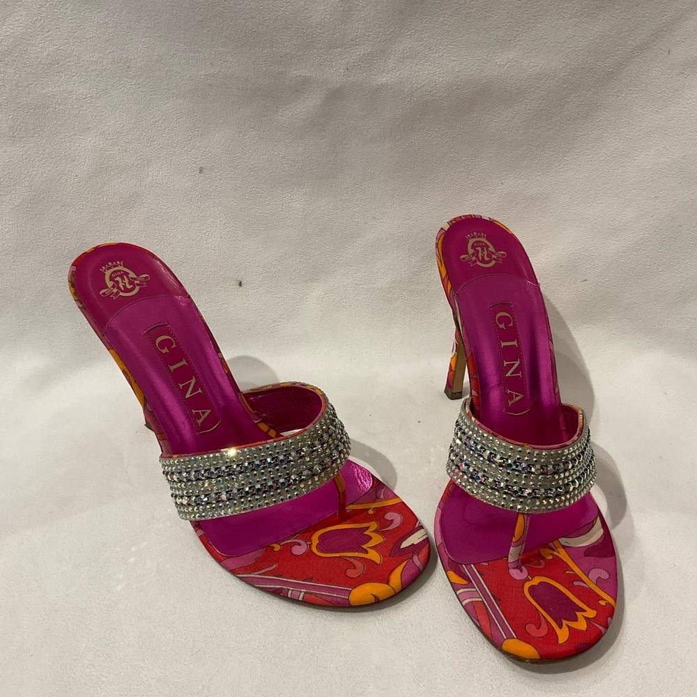 GINA MULES - Picture 5 of 6